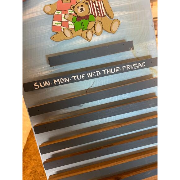 Vintage Teddy Bear Themed Perpetual Calendar Wood Wall Decor - Picture 3 of 6